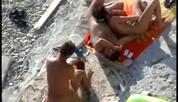 Close video sexo amador caseiro brasileiro na buceta peluda se masturbando com um brinquedo