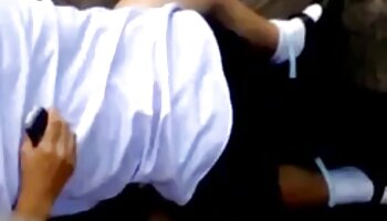 Cutie videos de sexo caseiro com brasileiras em meias fica ferrado