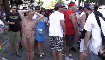 Galo devorando videos porno caseiros brasileiro ursos gays